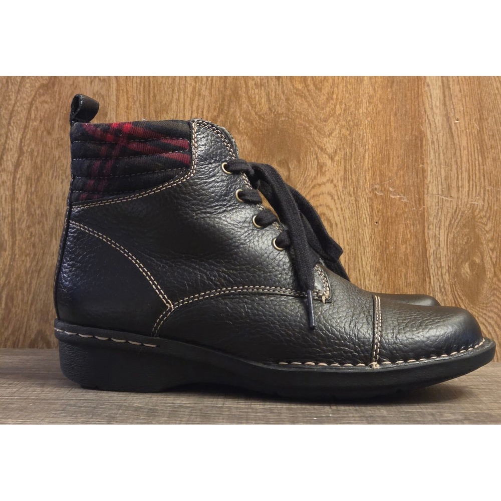 Clarks Plaid Whistle Bea Black‎ Pebbled Leather Zip Ankle Boots Women Size 5